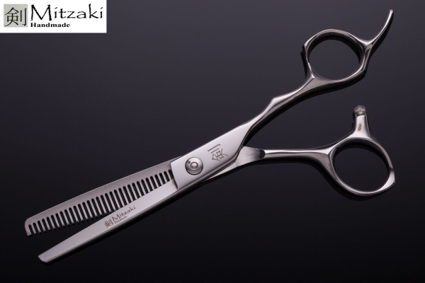 Effilierschere Mitzaki-dynasti in 6.0 ZOLL - Klingen aus PREMIUMSTAHL - 35 verzahnte Prismen auf den Kammseiten - Etui und Zubehör